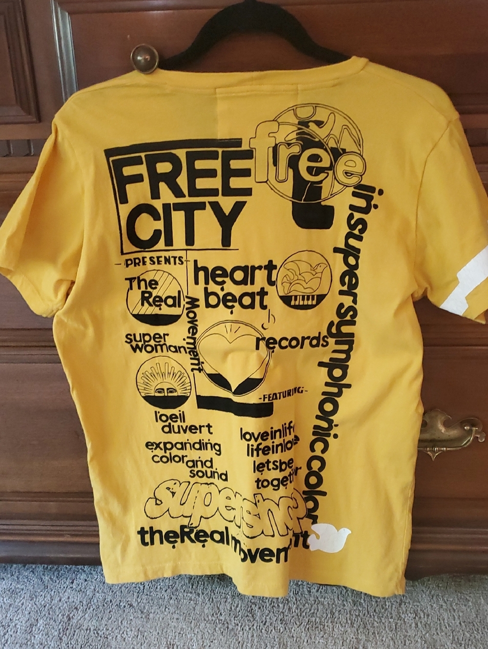 Freecity Artists Wanted Yellow Graphic Tee Vintage